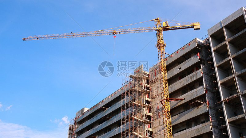 框架式幕墙与单元式幕墙：安装速度的较量